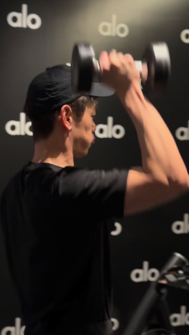 Post 1 by 임정윤 🇰🇷 𝐽𝑒𝑜𝑛𝑔 𝑌𝑢𝑛 𝐿𝑖𝑚 on Instagram (video)