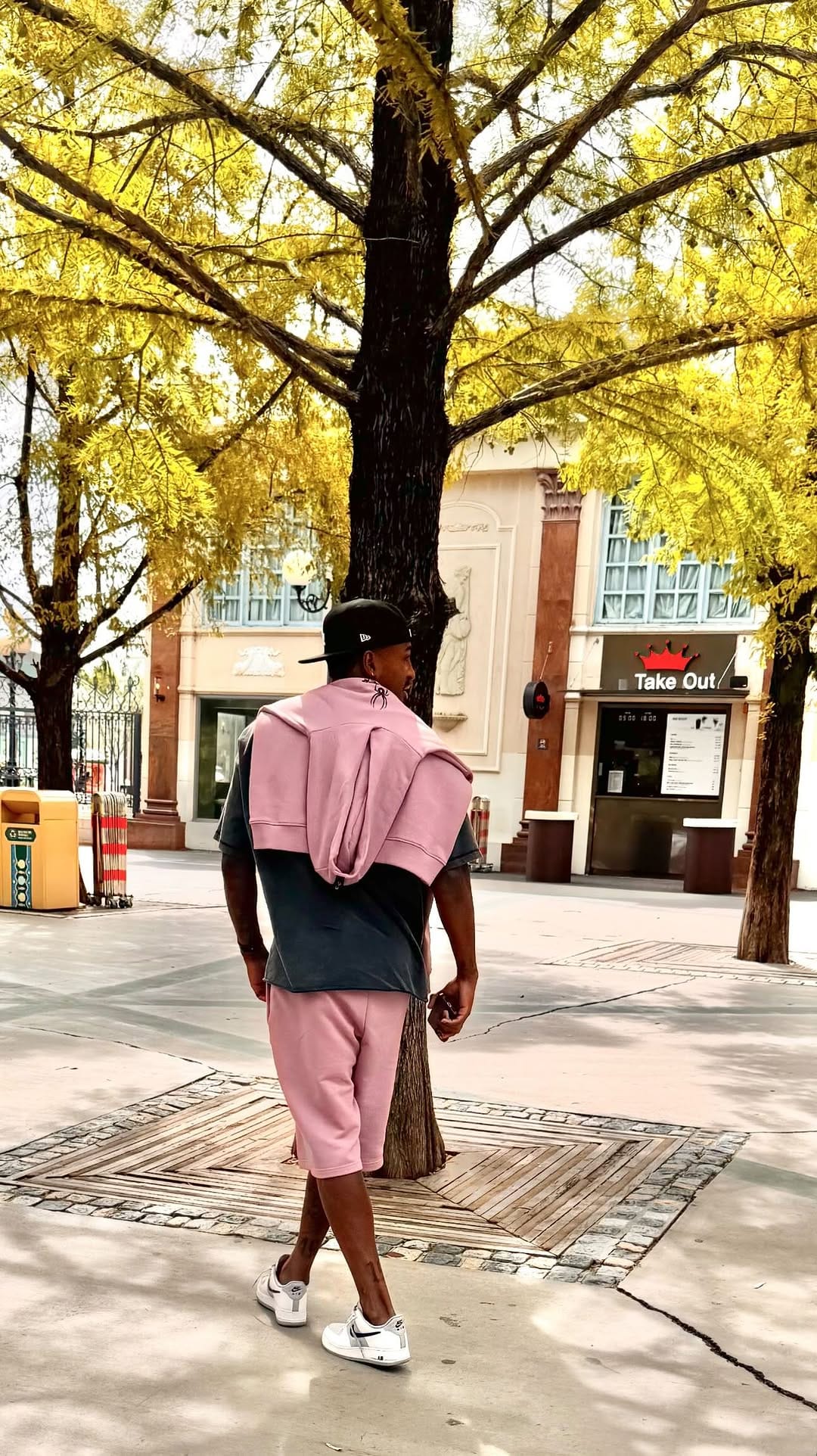 Post 10 by Gabriel Santos on Instagram (video)