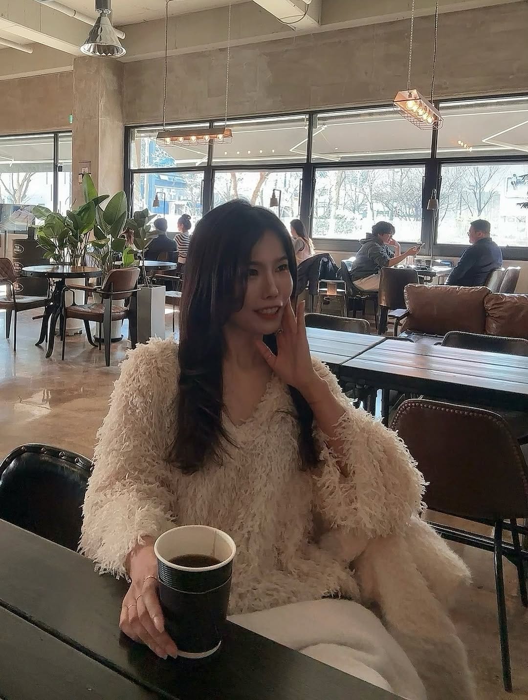 Post 6 by 진여사 on Instagram (carousel)