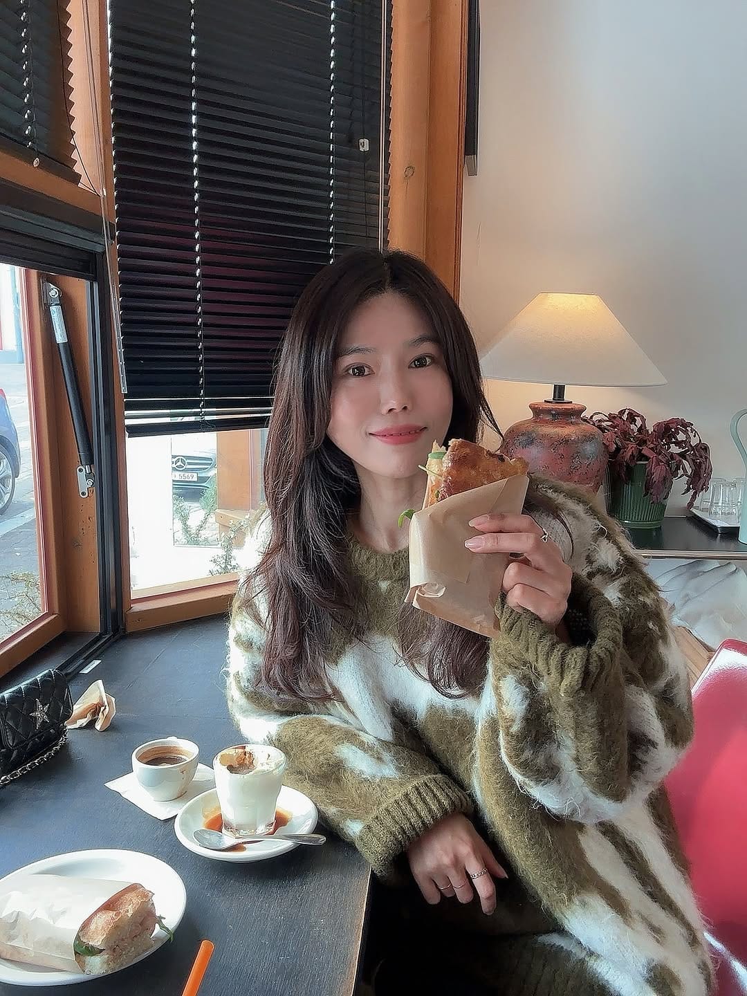 Post 3 by 진여사 on Instagram (carousel)