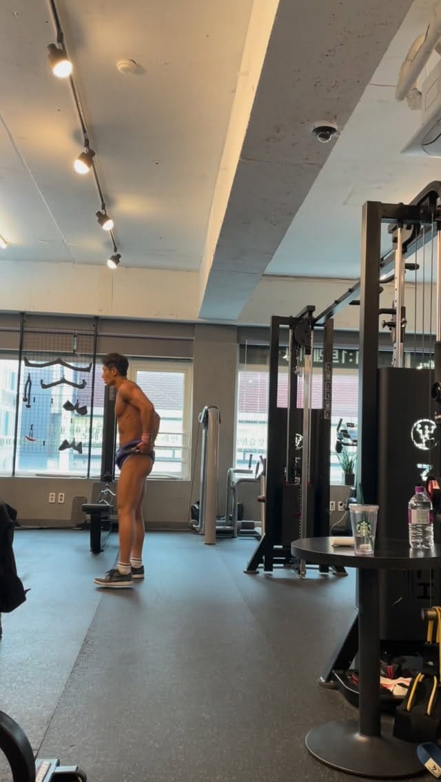 Post 7 by 박찬웅 on Instagram (video)