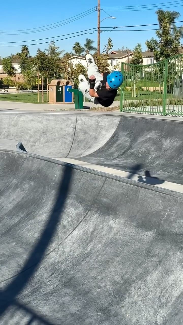 Post 8 by Junseong (Sean) 🇰🇷 skater on Instagram (video)