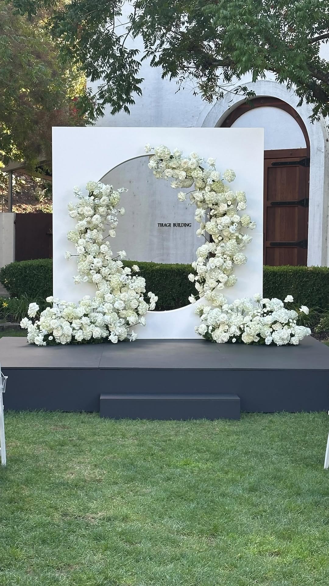 Post 10 by The Flower House on Instagram (video)