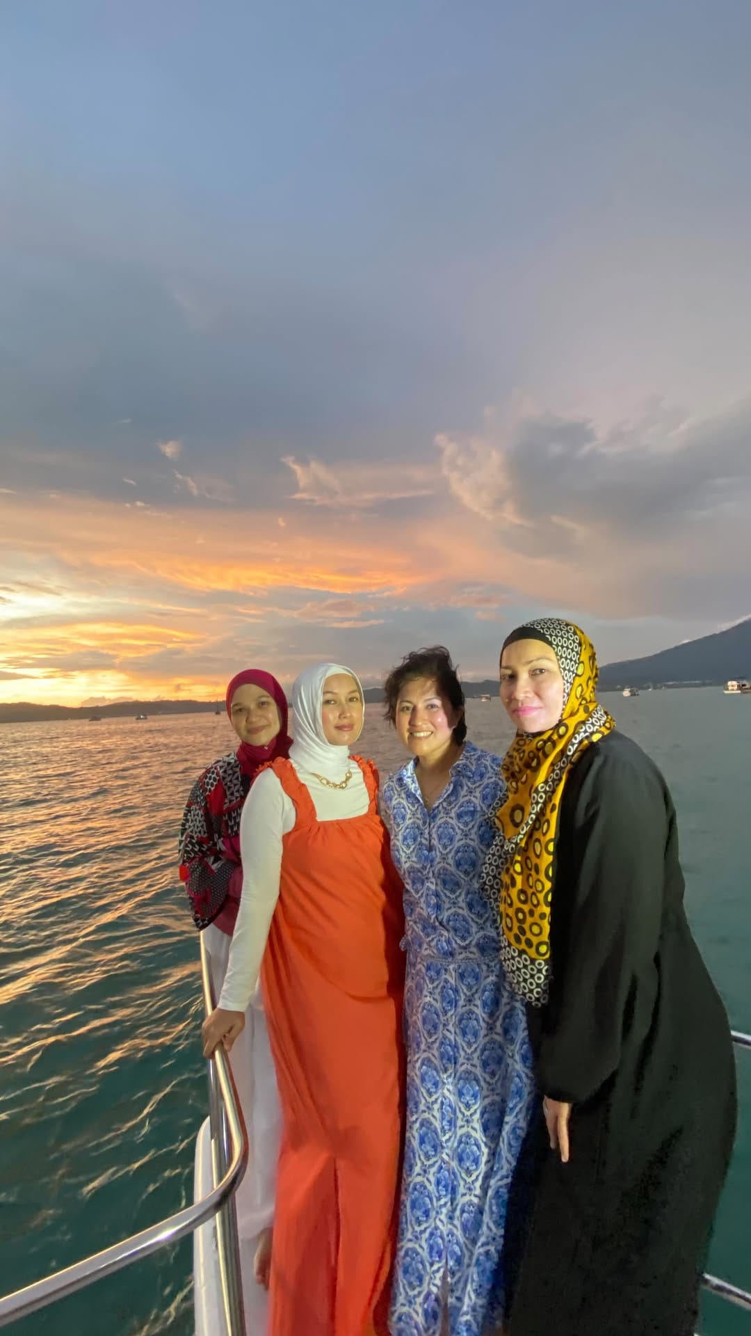 Post 2 by Aliza Sharina on Instagram (video)