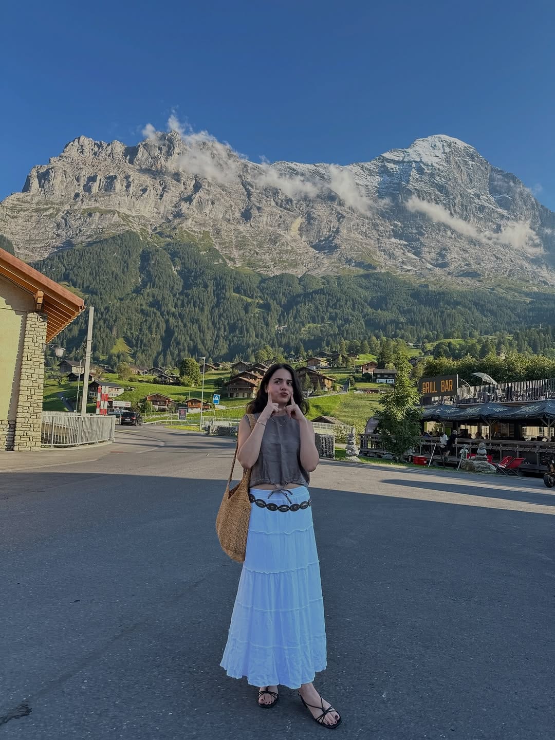 Post 1 by Gizem Zeval on Instagram (carousel)