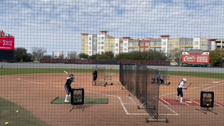 Post 6 by Jayla Santana🇺🇸🇩🇴1B/UT-Power Hitter🥎 on Instagram (carousel)