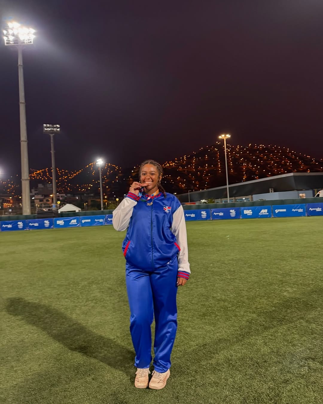 Post 9 by Jayla Santana🇺🇸🇩🇴1B/UT-Power Hitter🥎 on Instagram (carousel)