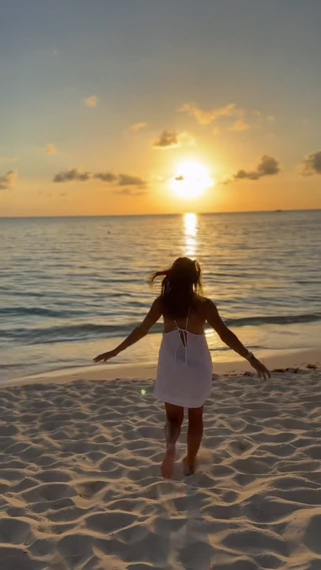 Post 3 by MARCELA ZACARIAS on Instagram (video)