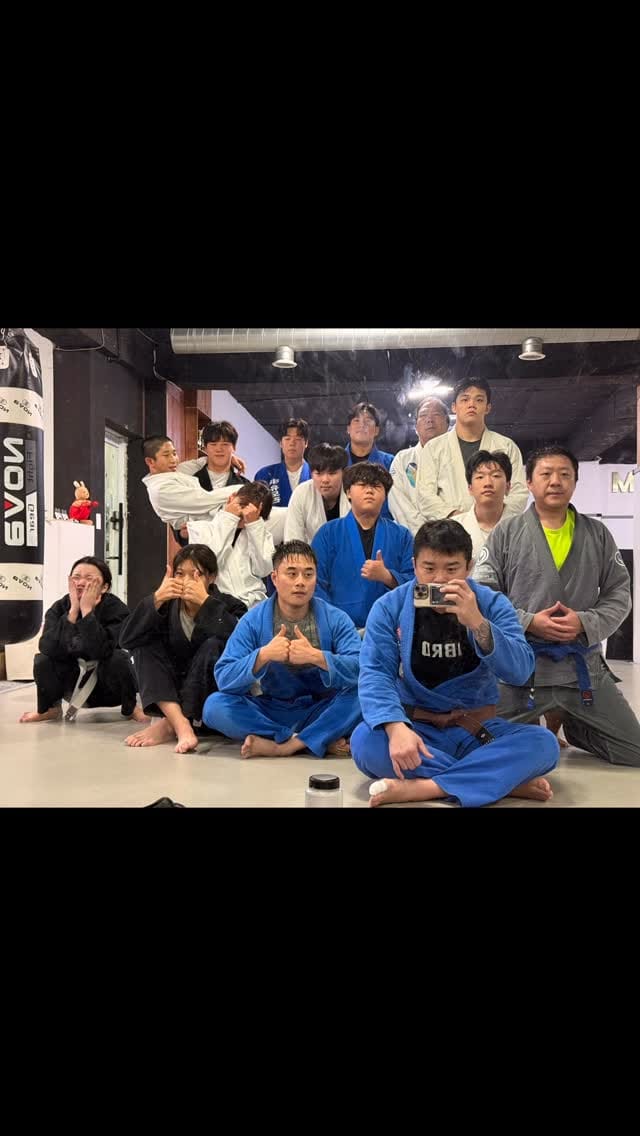 Post 4 by 화이트베어 최원준 on Instagram (video)
