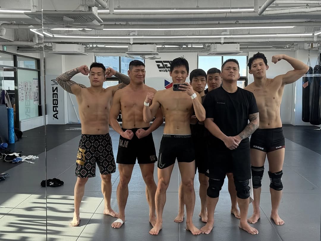 Post 8 by 화이트베어 최원준 on Instagram (carousel)