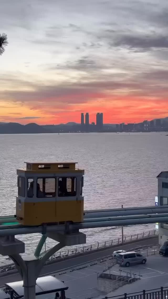 Post 7 by Hristo Georgiev on Instagram (video)