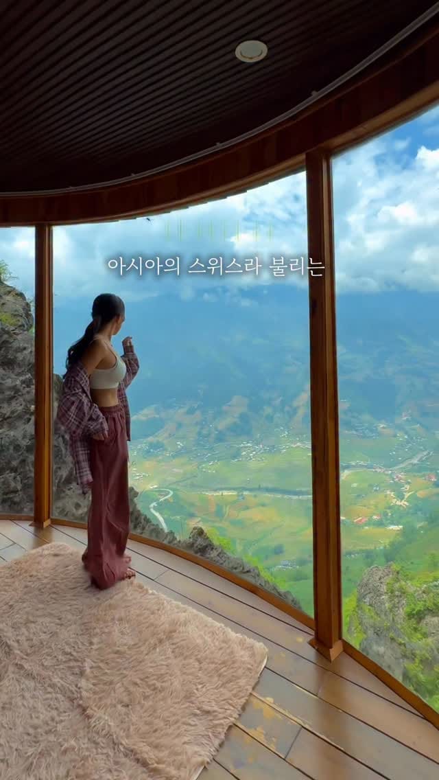 Post 2 by 나연 on Instagram (video)