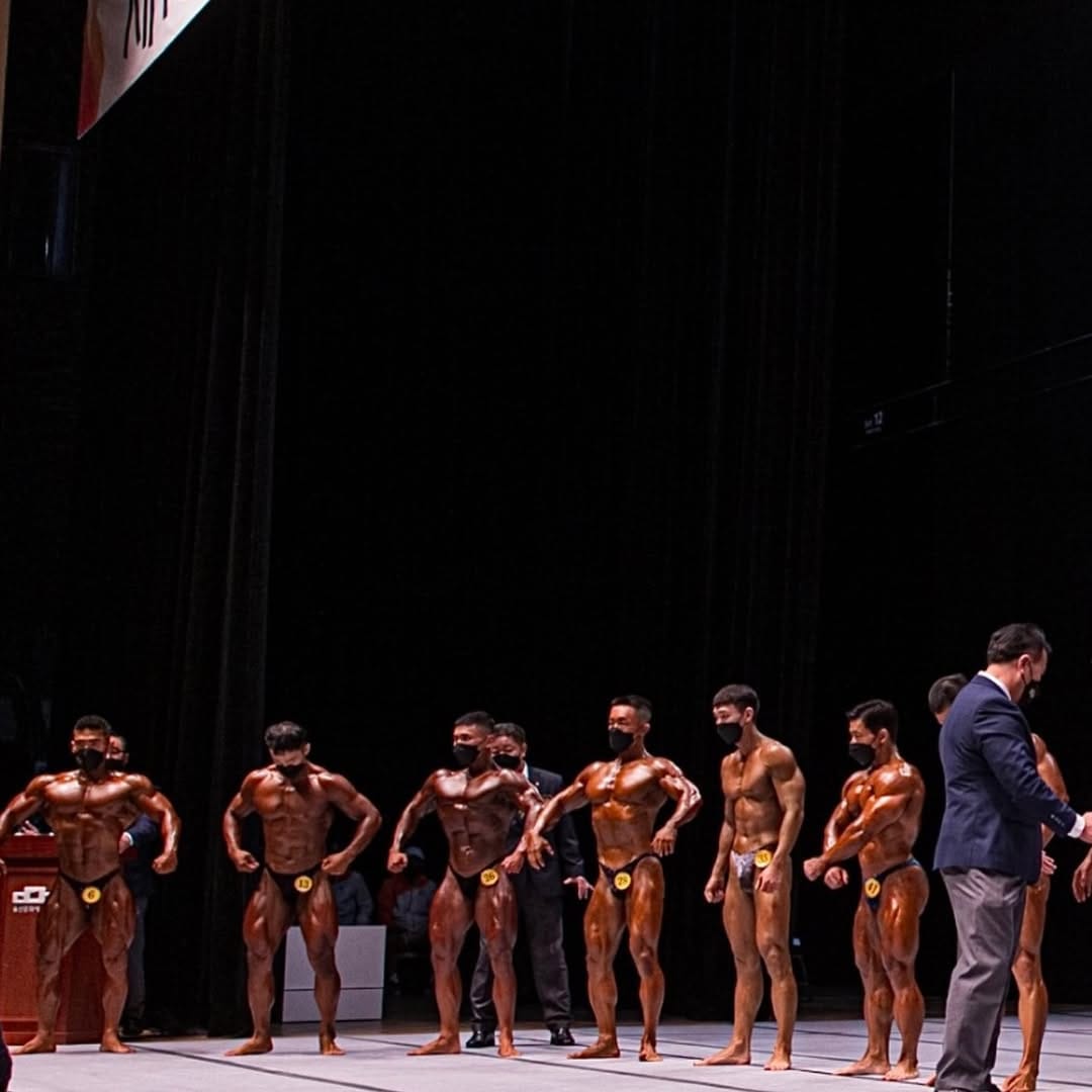 Post 1 by 2022 MR. KOREA 이신재🇰🇷 보디빌딩 국가대표 on Instagram (image)