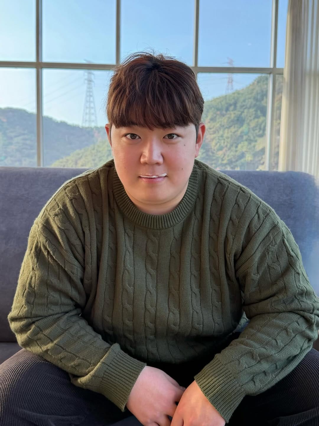 Post 1 by 이로운 on Instagram (image)