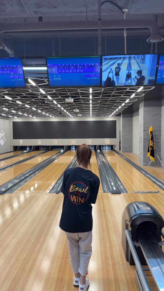 Post 8 by 황문정 on Instagram (video)