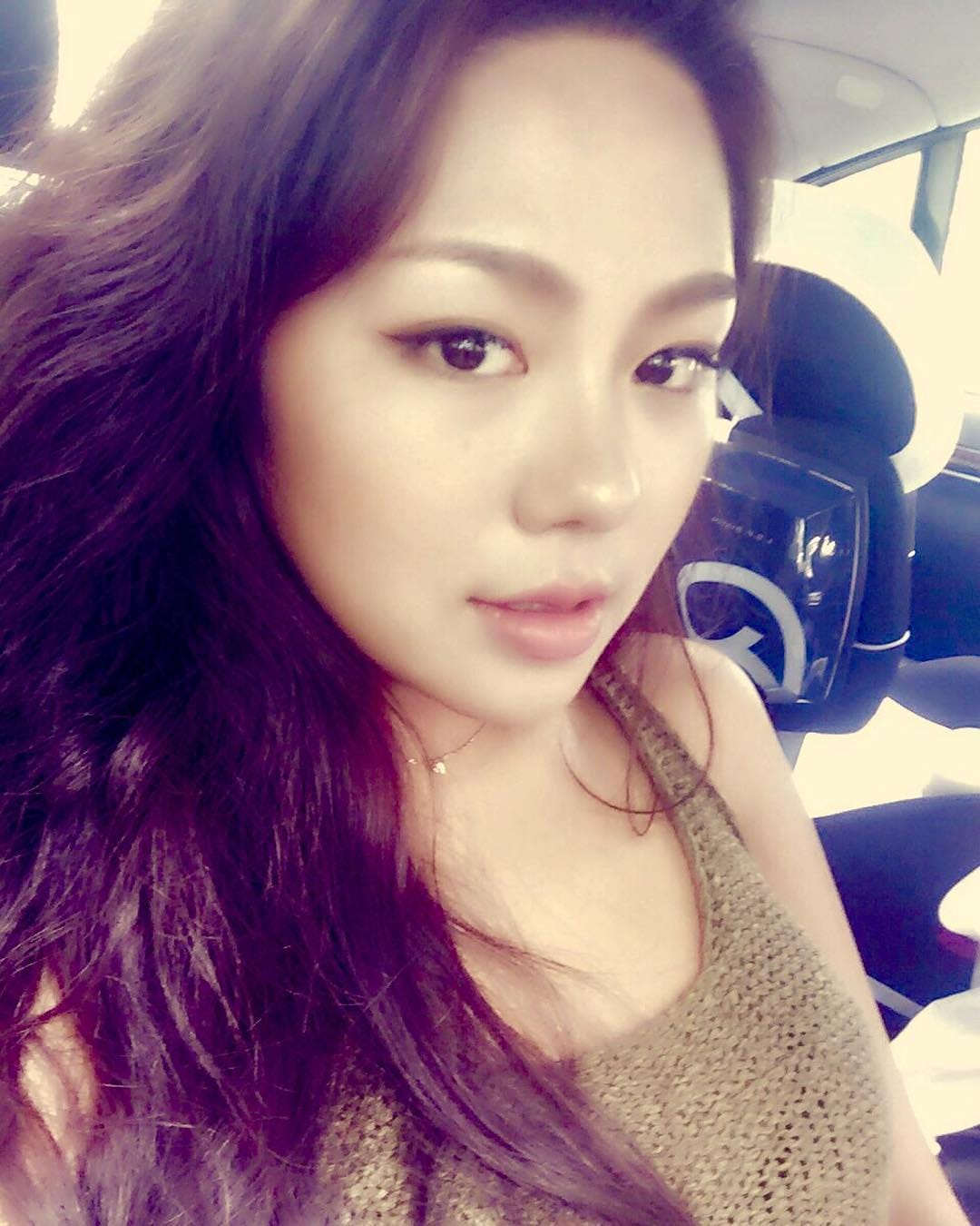 Post 9 by HANA on Instagram (image)
