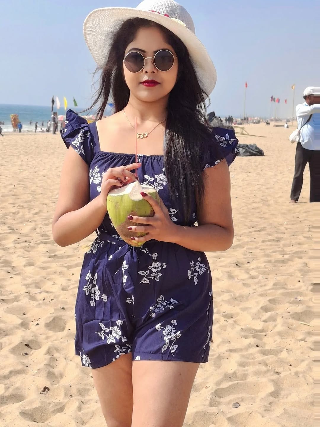 Post 5 by Monisha Mondal(riya) on Instagram (carousel)