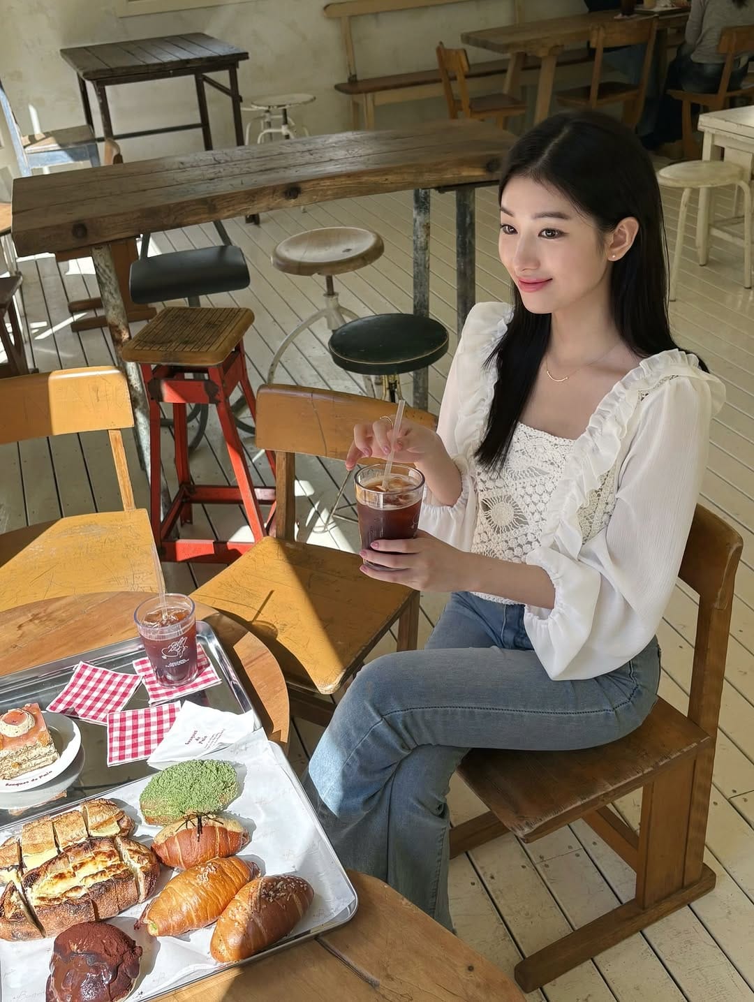 Post 5 by 보경 on Instagram (carousel)