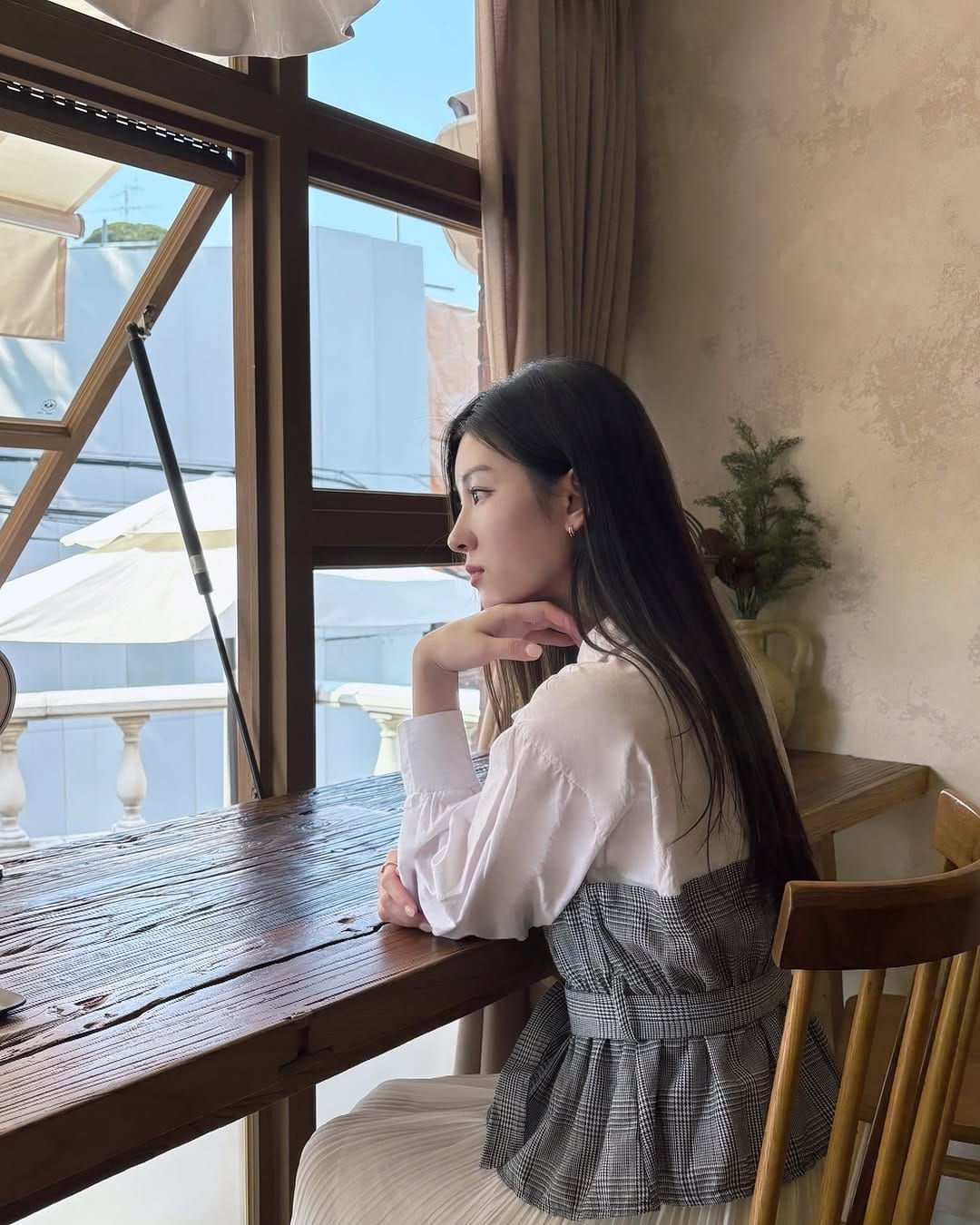 Post 8 by 보경 on Instagram (carousel)