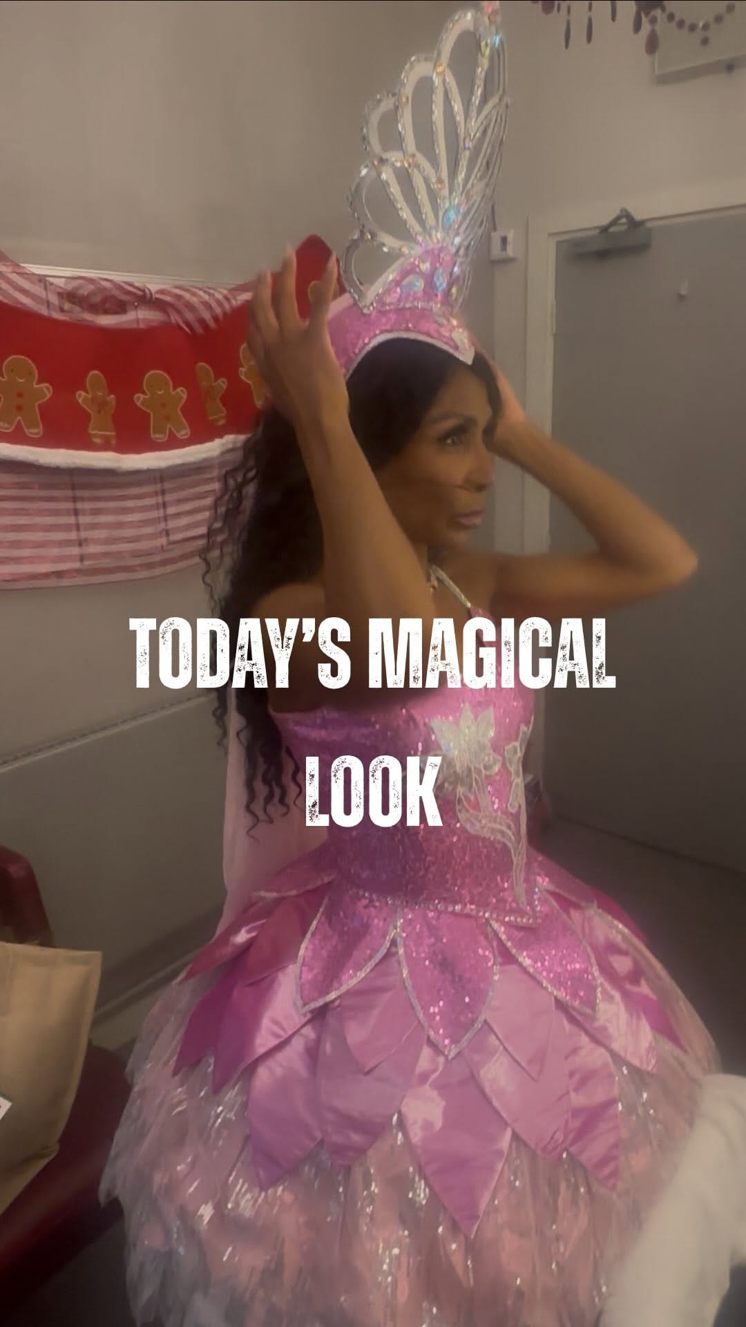 Post 9 by Sinitta on Instagram (video)
