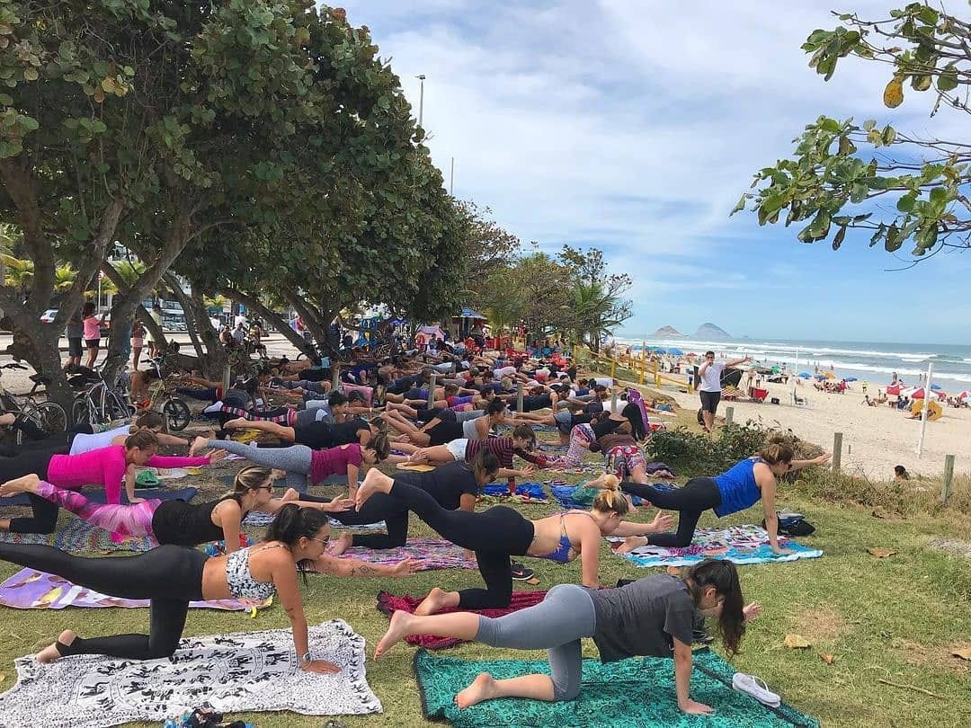 Post 10 by Dia Internacional do Yoga BR on Instagram (image)