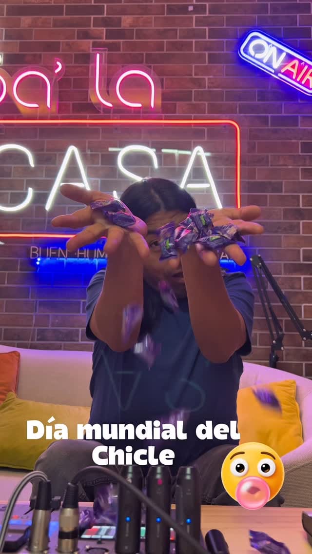Post 6 by Gabriela Porras on Instagram (video)