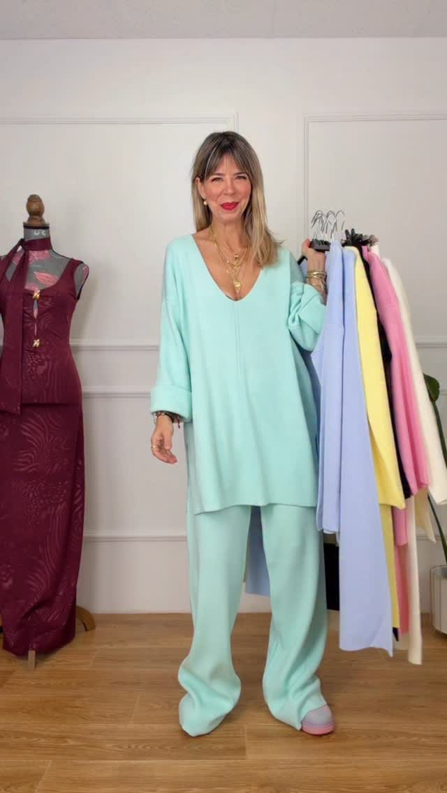 Post 6 by Petite Boudoir on Instagram (video)