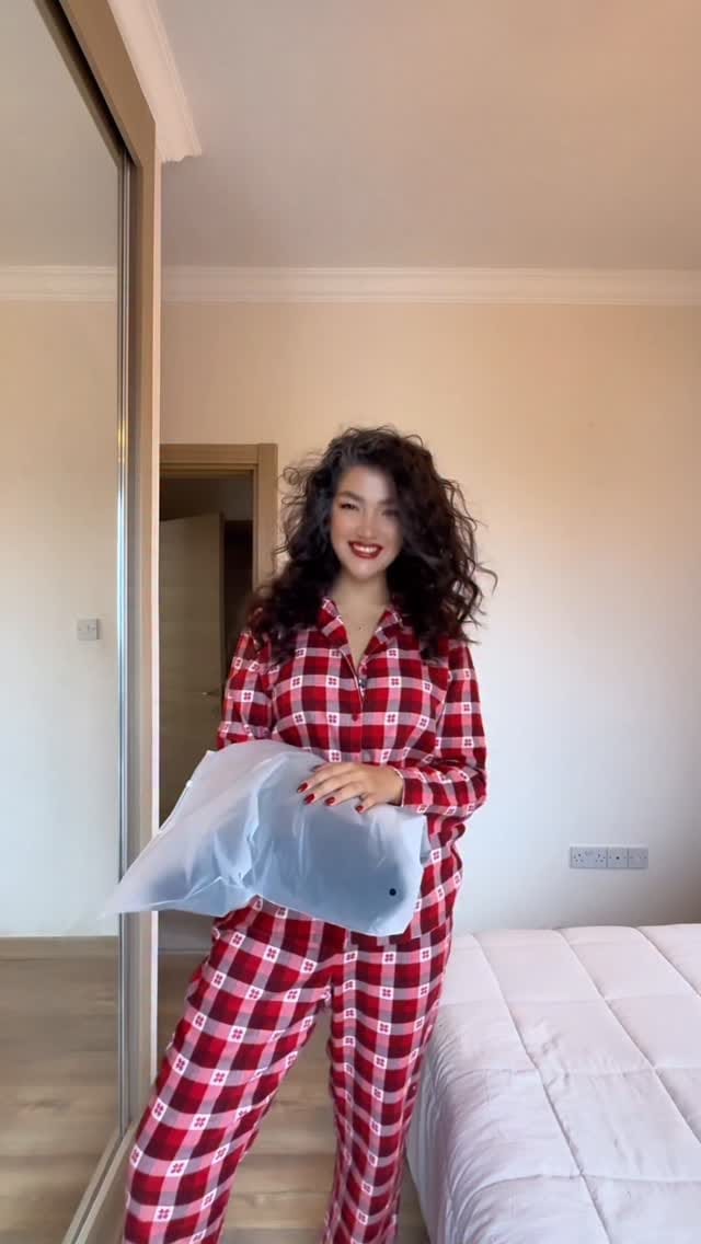 Post 3 by Faranak Mohammadi on Instagram (video)