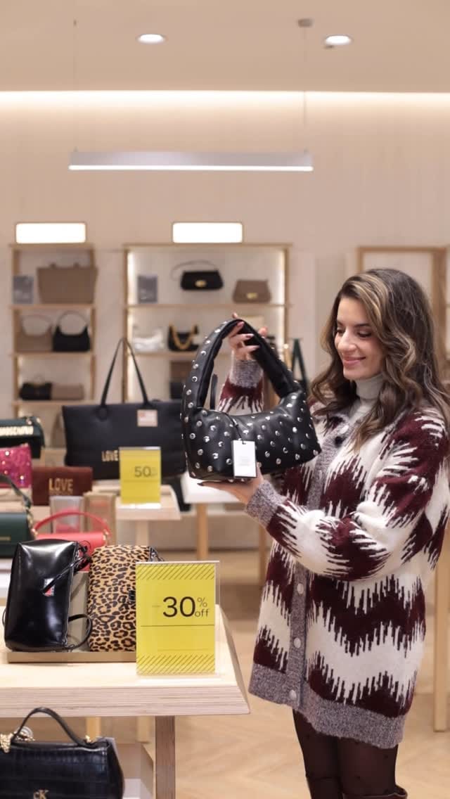 Post 1 by Christina Argyrou on Instagram (video)