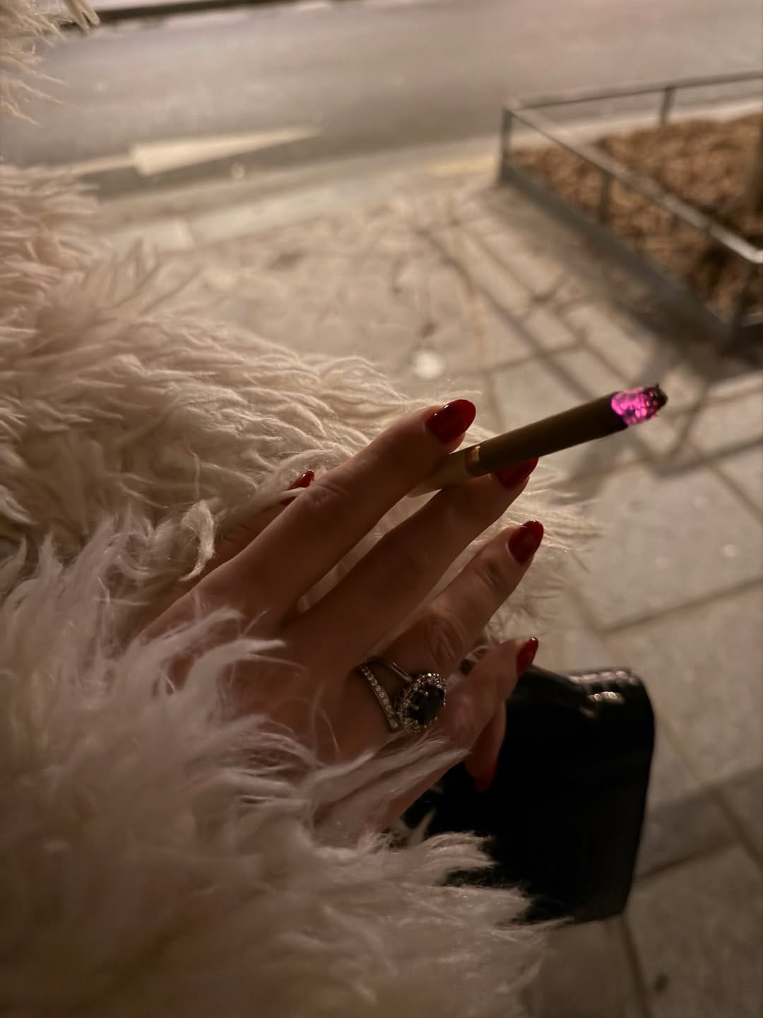 Post 8 by your it-girl | beauty & aesthetic reels on Instagram (carousel)