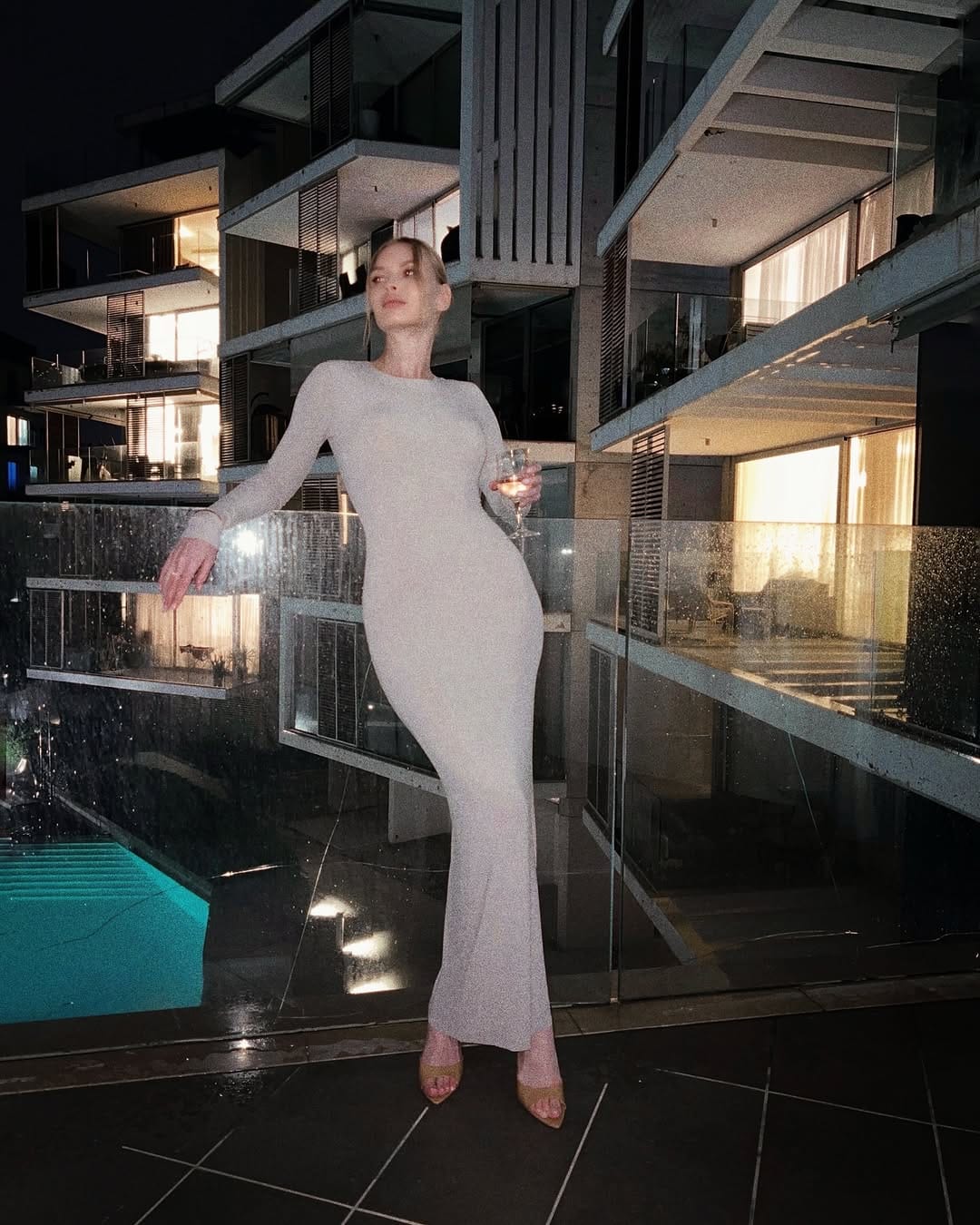 Post 9 by Anna Riny on Instagram (carousel)