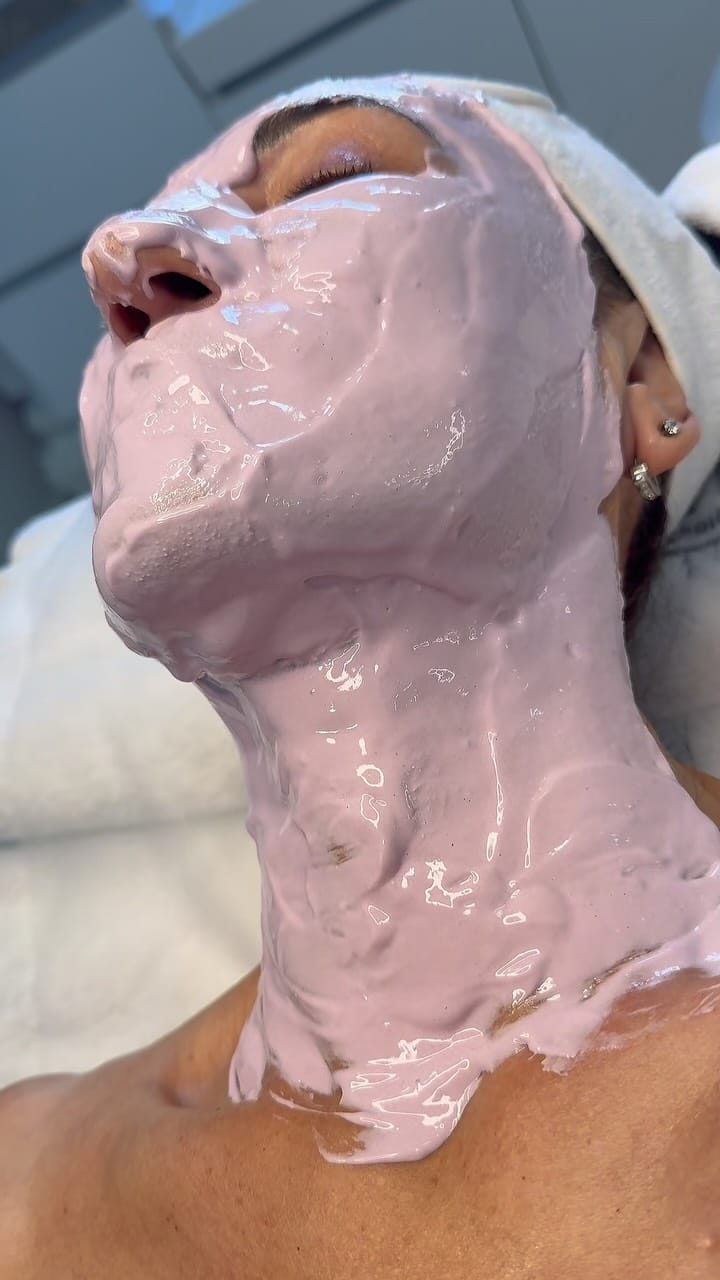 Post 2 by ᴍᴇᴅɪᴘᴀʀᴋ ᴀᴇsᴛʜᴇᴛɪᴄ & ʙᴇᴀᴜᴛʏ ᴄʟɪɴɪᴄ on Instagram (video)