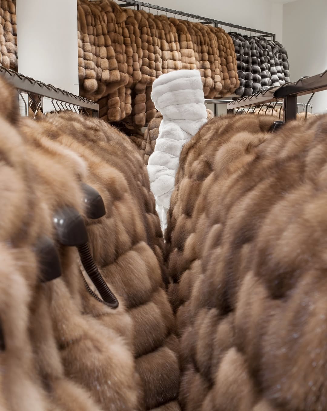 Post 7 by MΛΝΖΛRI Original Luxury Fur on Instagram (image)