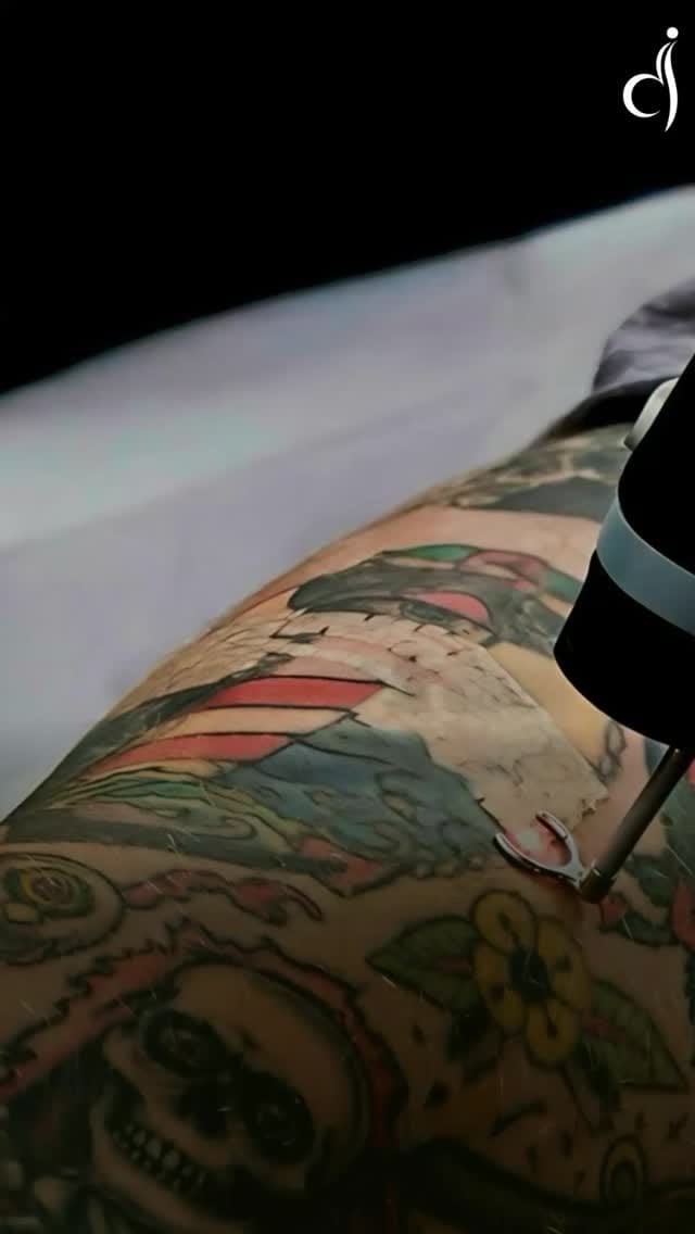 Post 2 by DermaLaser Beauty Lounge on Instagram (video)