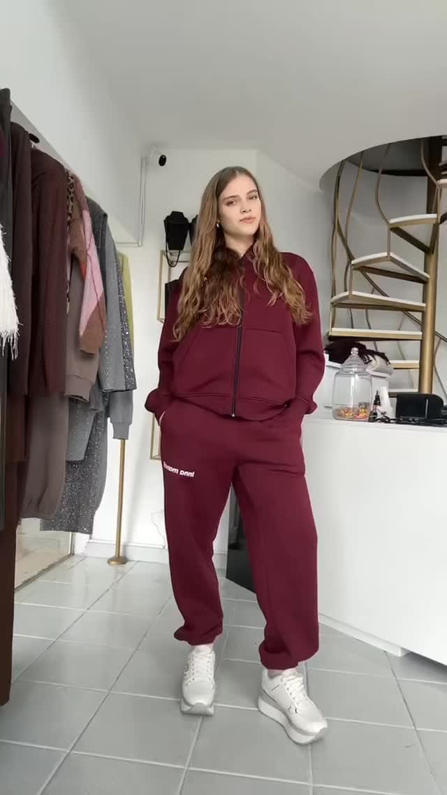 Post 4 by Baroc Boutique on Instagram (video)
