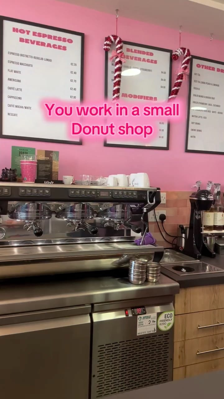 Post 4 by Luluki donuts🐶🌸 on Instagram (video)