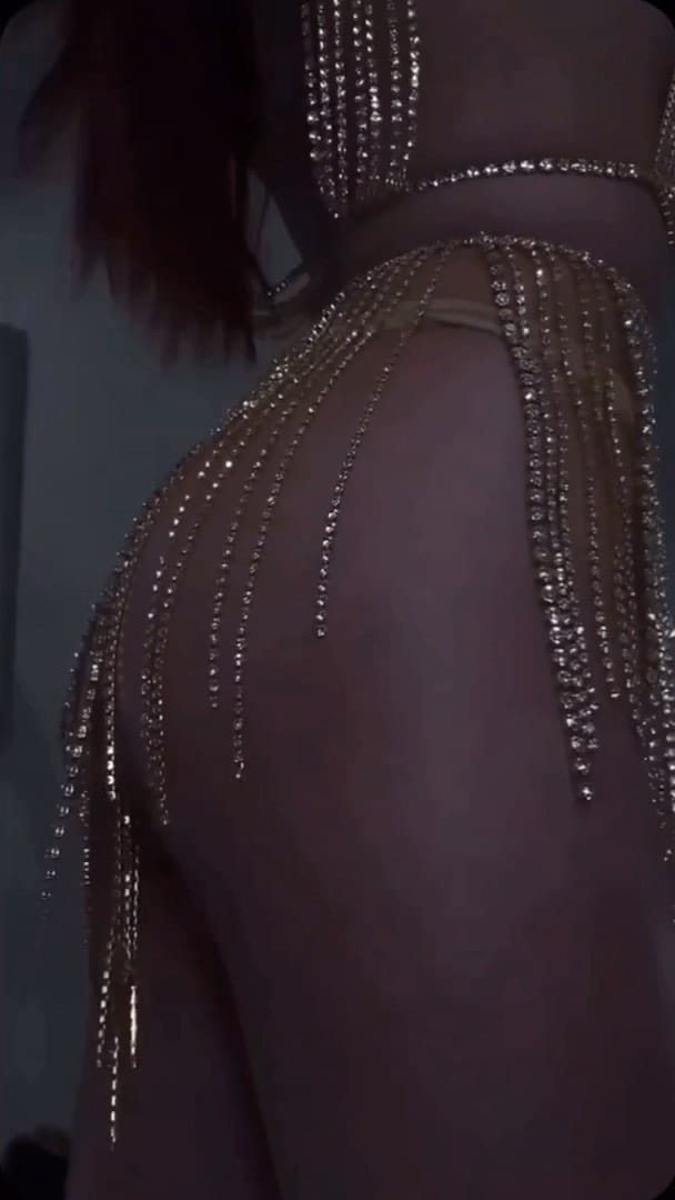 Post 5 by Jewellery Lingerie on Instagram (video)