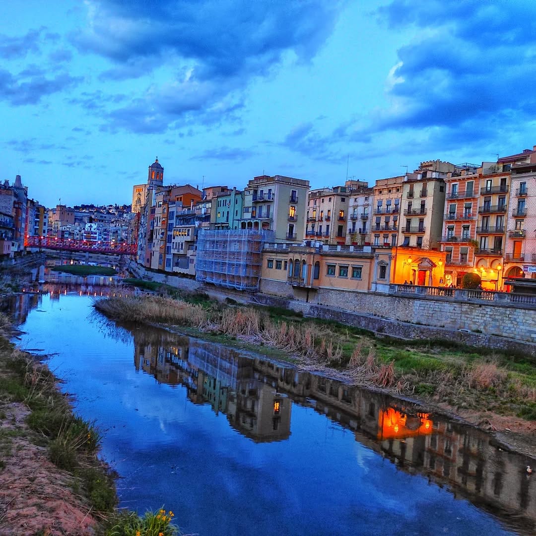 Post 8 by Pere on Instagram (image)
