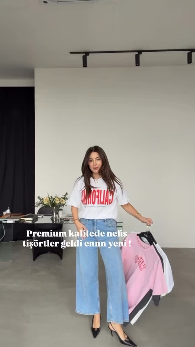 Post 3 by Tuşe Butik on Instagram (video)