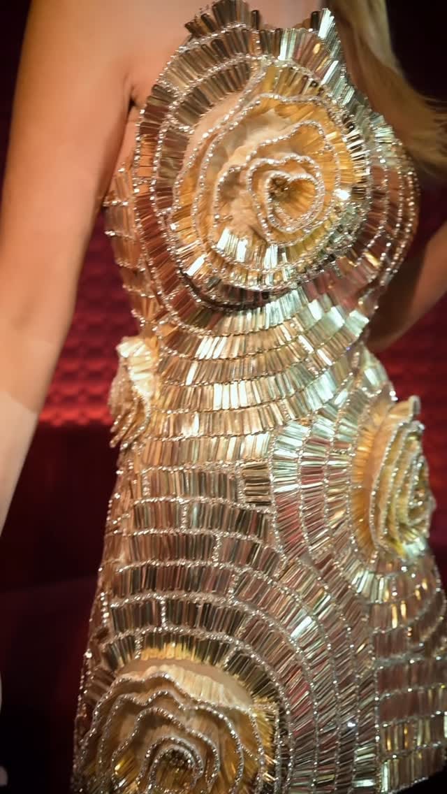 Post 5 by Efi Papaioannou on Instagram (video)