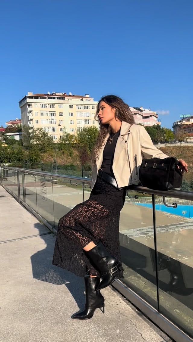 Post 1 by Ayakkabı Sadık Yılmaz on Instagram (video)