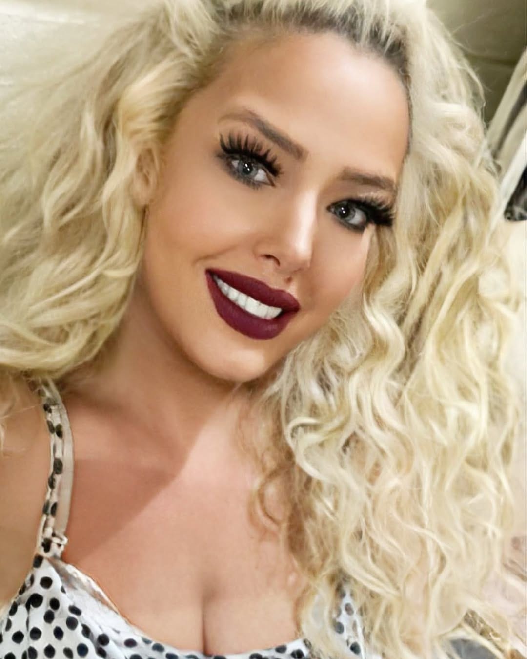 Post 2 by kaylee mitchell on Instagram (image)