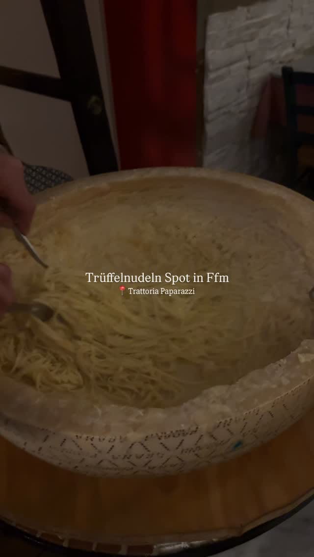 Post 3 by Ülkü on Instagram (video)