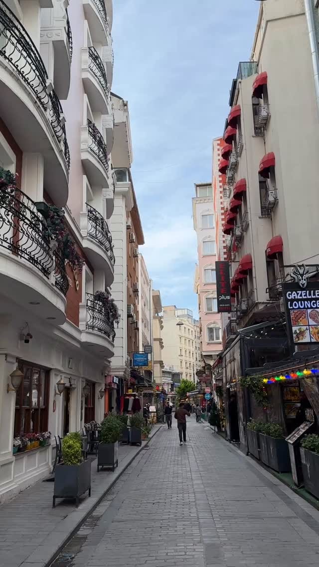 Post 3 by Anton Feoktistov on Instagram (video)