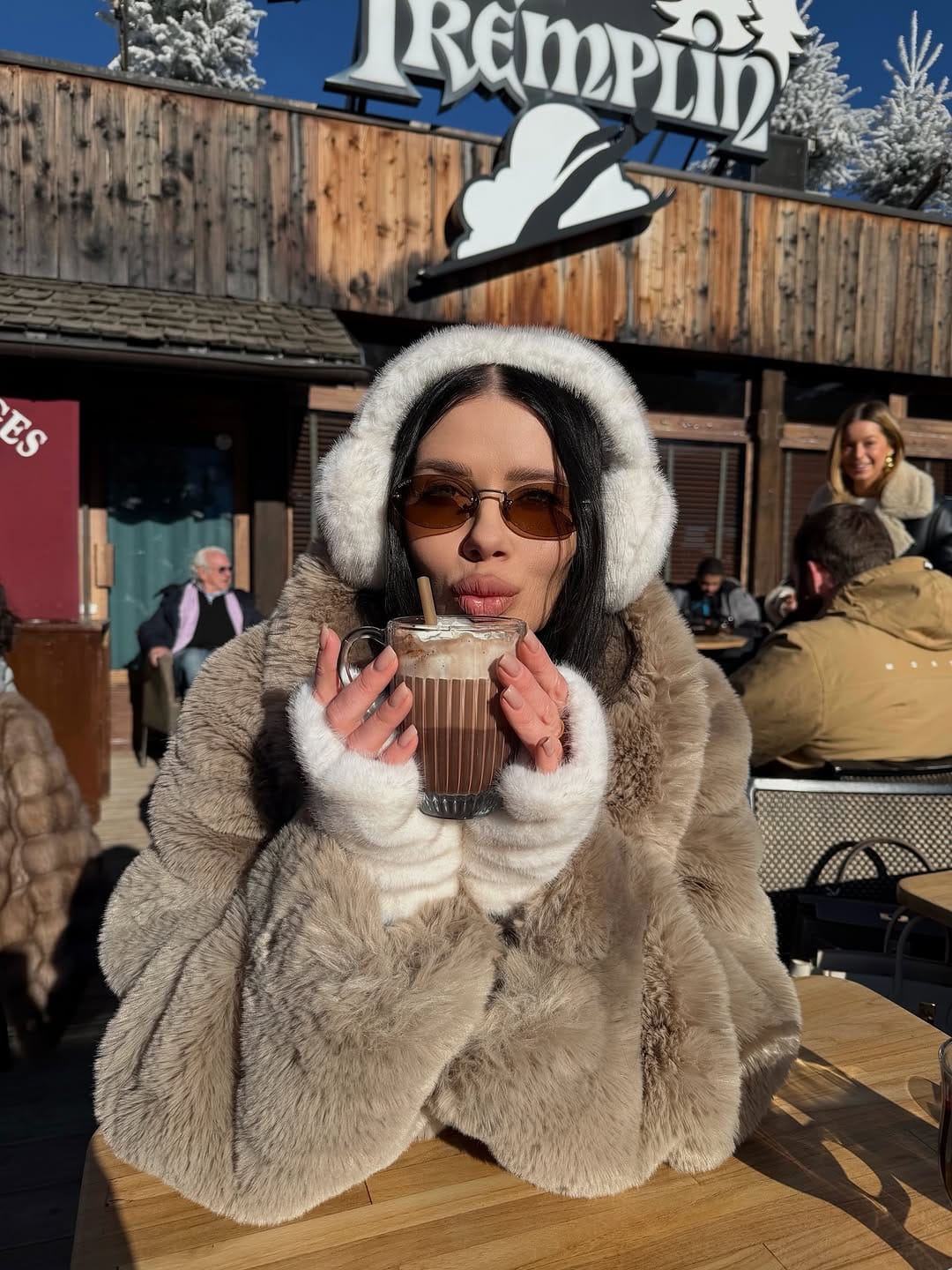 Post 5 by Ekaterina Dronnikova| Fashion & Style on Instagram (carousel)