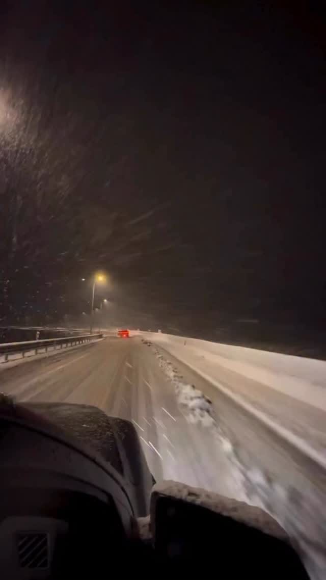Post 2 by Elham Mokaramiy on Instagram (video)