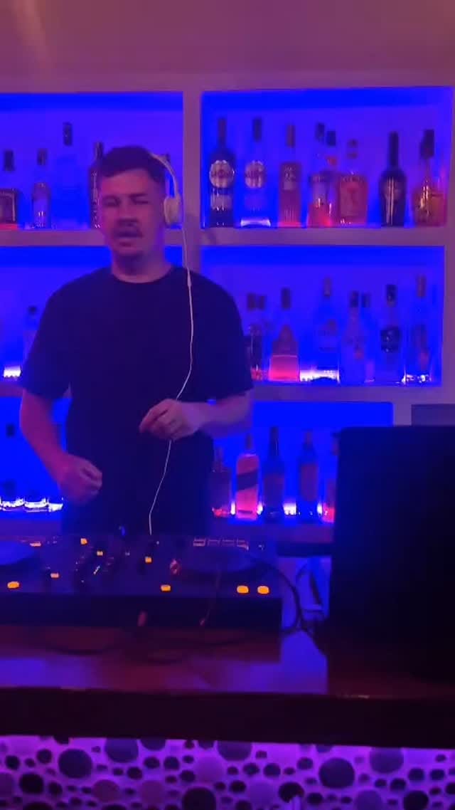 Post 1 by Dj Marcio Clark on Instagram (video)