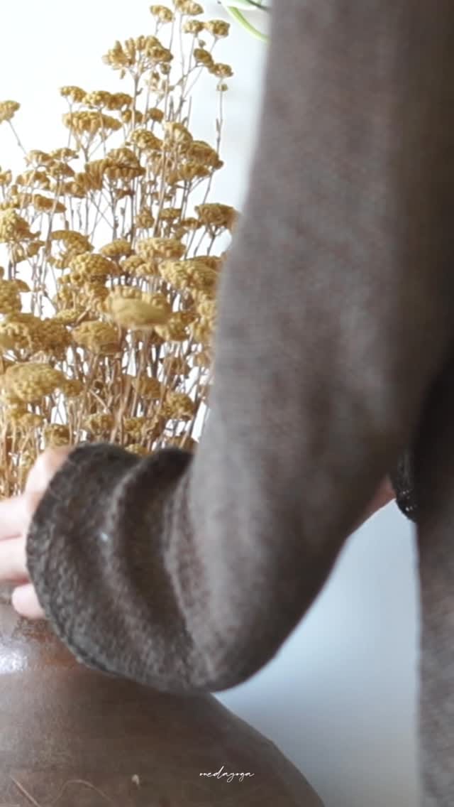 Post 1 by Teresa Llorens — Profesora de yoga on Instagram (video)