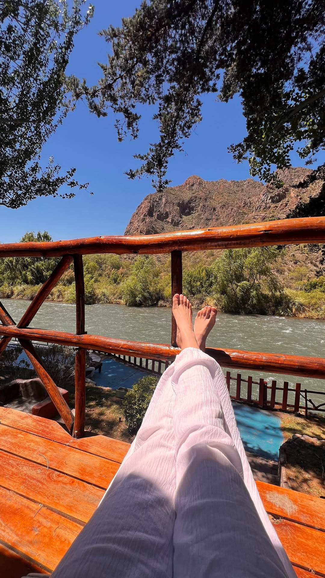 Post 6 by Flor Yoga 🧘🏻‍♀️ on Instagram (video)