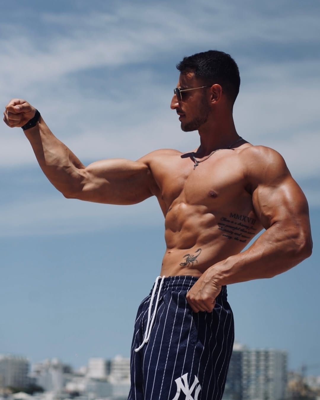Post 2 by Juan Carlos Fitness on Instagram (carousel)